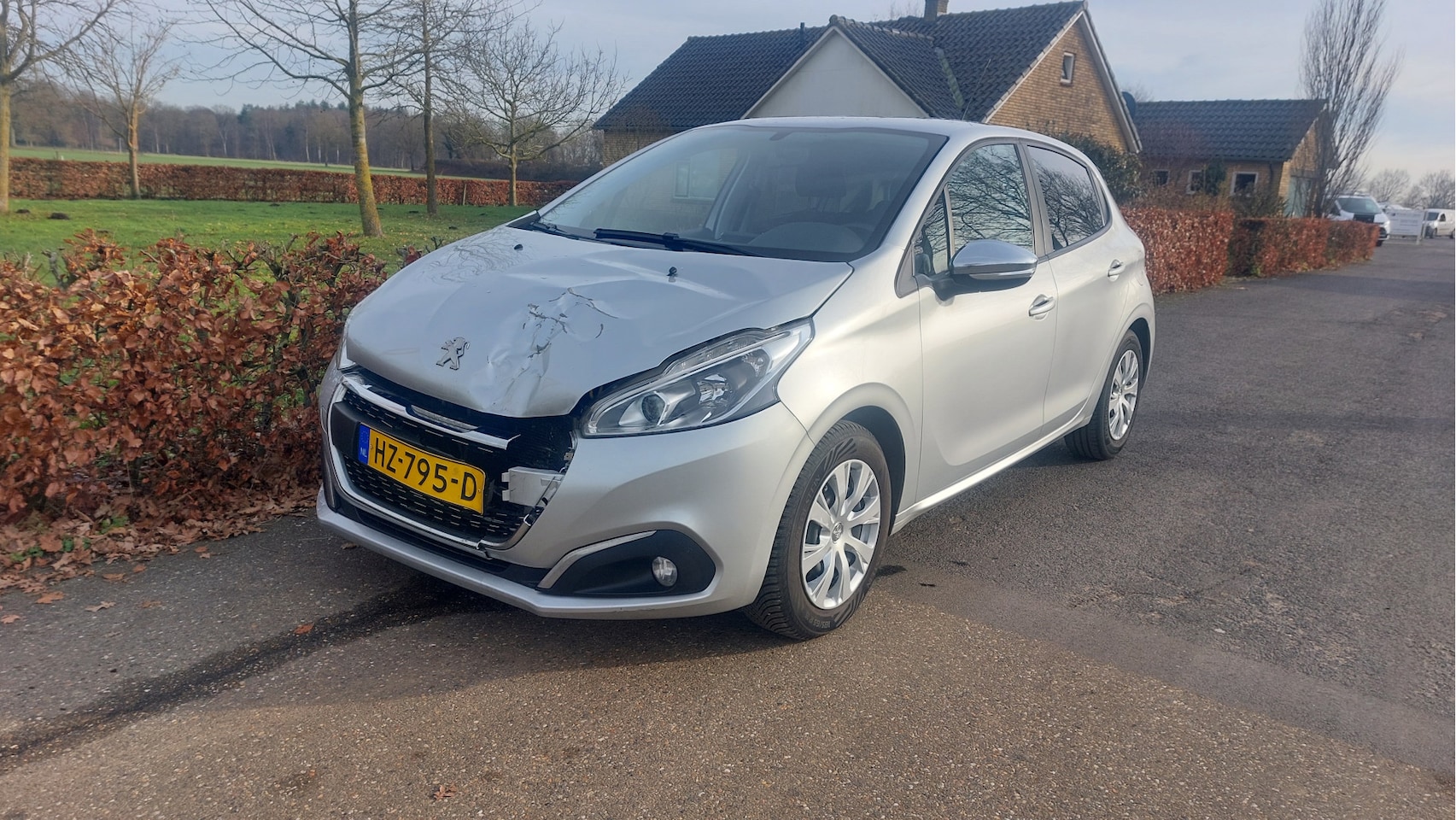 Peugeot 208 - 1.2 PureTech Urban Soul AIRCO/NAVI BJ 2016 - AutoWereld.nl