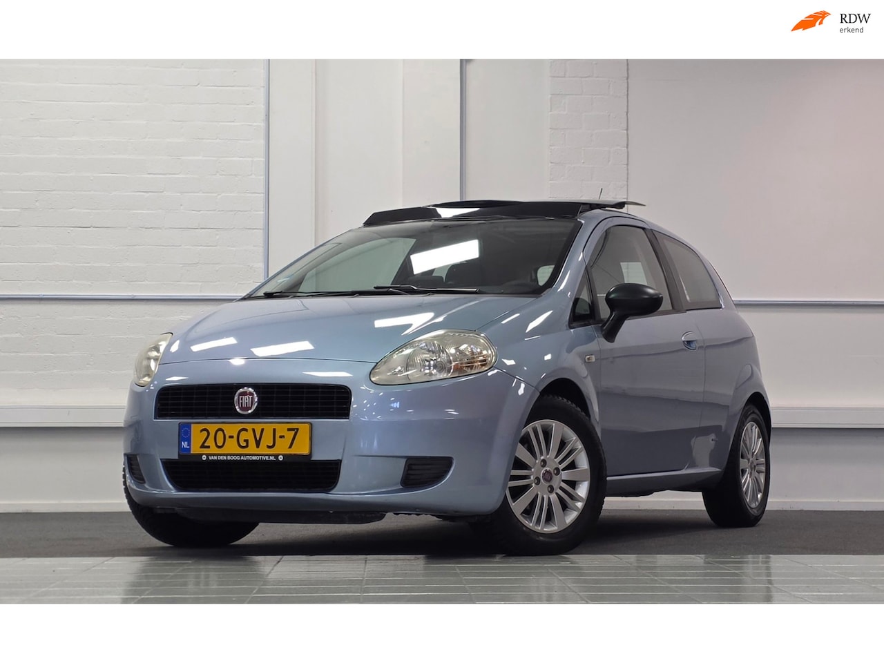 Fiat Grande Punto - 1.2i Active Schuif/kanteldak Airco Mooi! - AutoWereld.nl