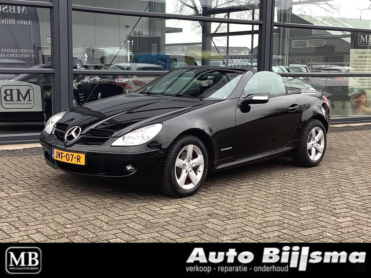 Mercedes-Benz SLK-klasse - 200 K. Automaat, nekverwarming, xenon, lederen bekleding - AutoWereld.nl