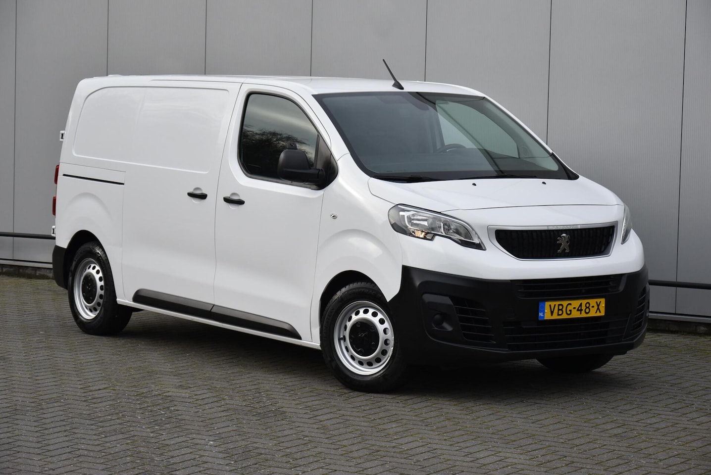 Peugeot Expert - Bestel 1.6 BlueHDI 95 Standard Premium - AutoWereld.nl