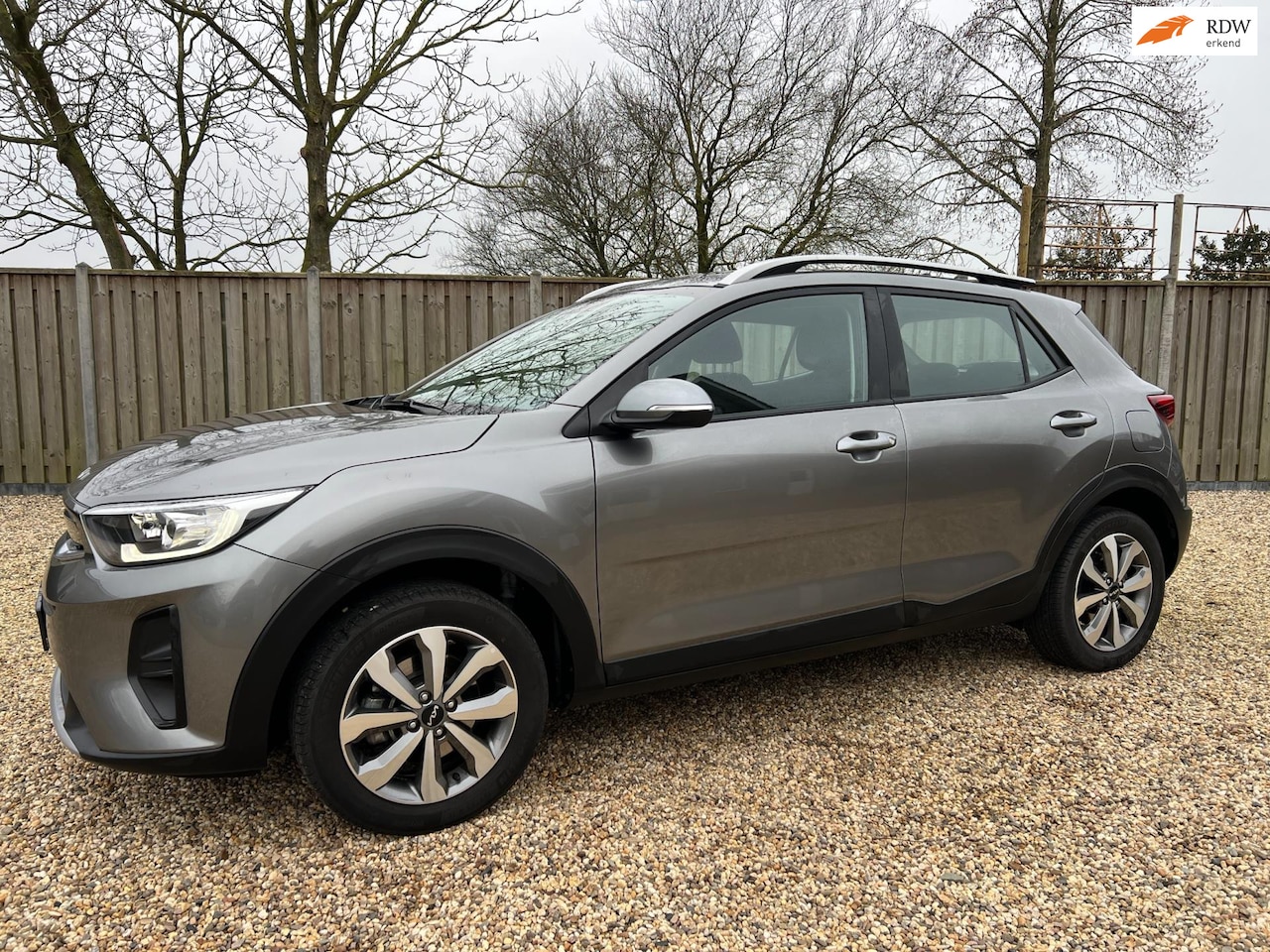 Kia Stonic - 1.0 T-GDi MHEV DynamicPlusLine Navigatie & Camera & Winterpakket - AutoWereld.nl