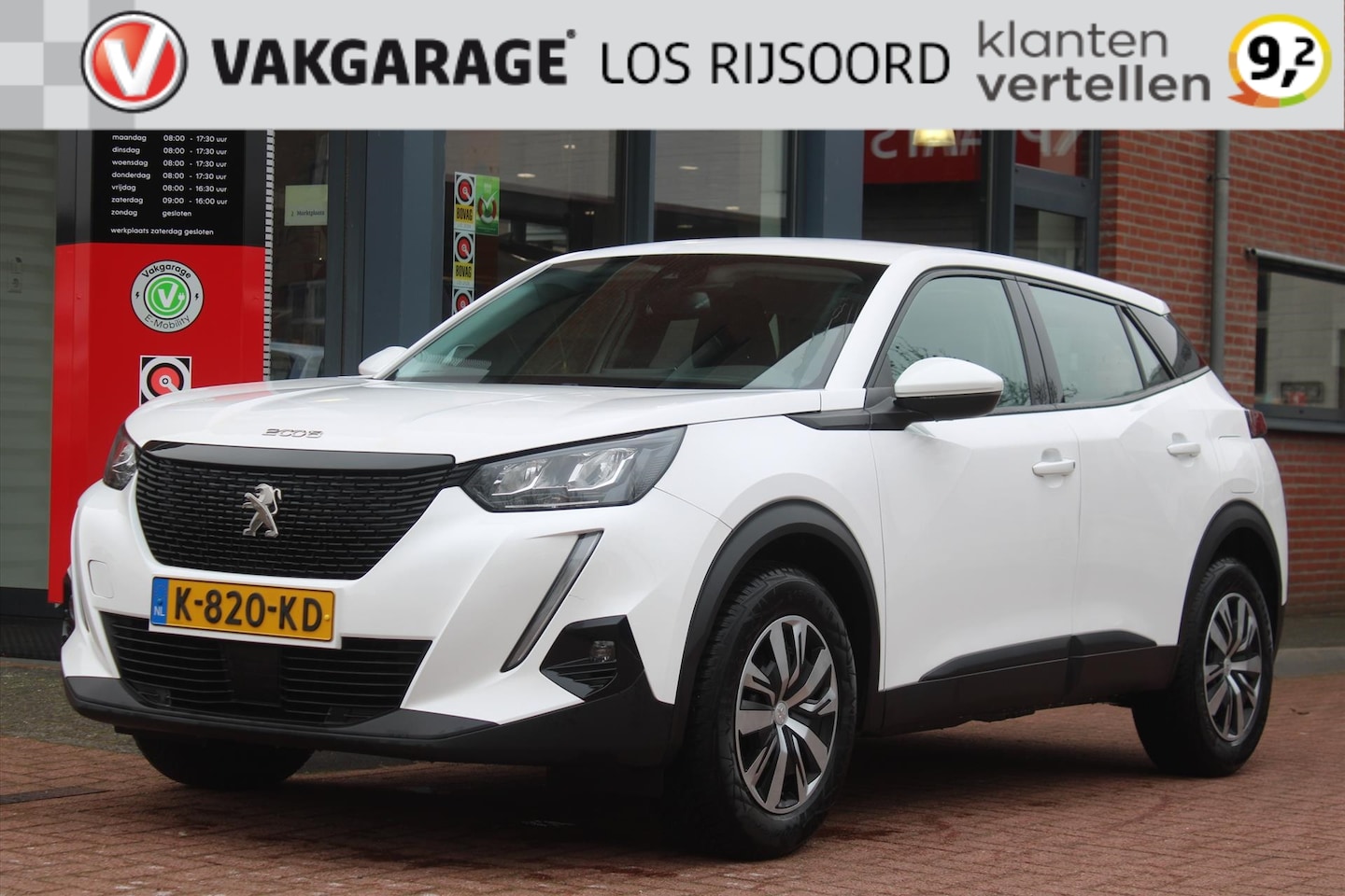 Peugeot 2008 - 1.2 PureTech *Active* | Carplay | Cruise & Climate Control | PDC | Navigatie | Orig.NL | L - AutoWereld.nl
