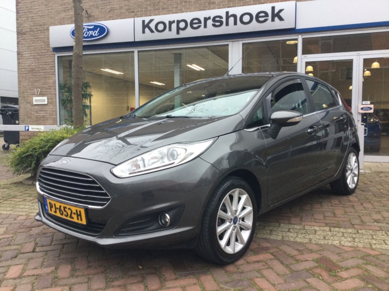 Ford Fiesta - 1.0 80 pk Titanium | Nw. distributieriem. - AutoWereld.nl