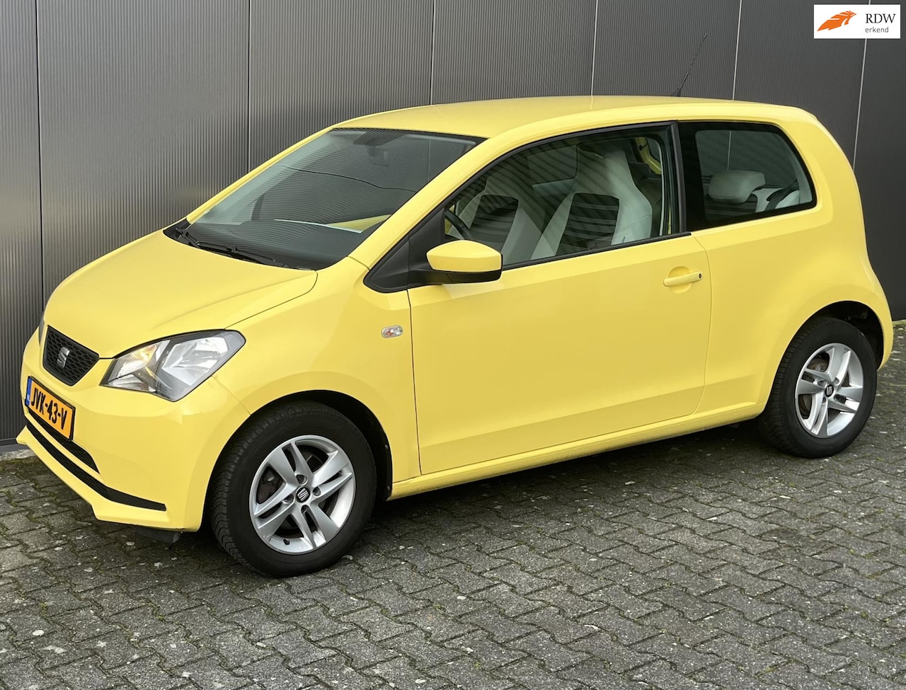 SEAT Mii - 1.0 Style Chic cruis control airco - AutoWereld.nl