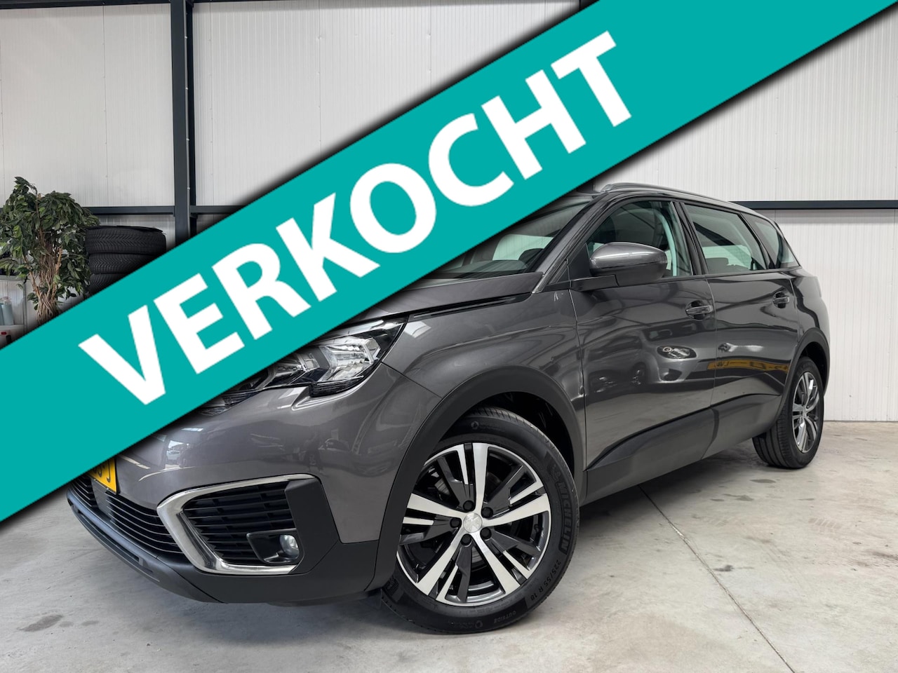 Peugeot 5008 - 1.2 PureTech Blue Lease Executive 7p NAP - AutoWereld.nl