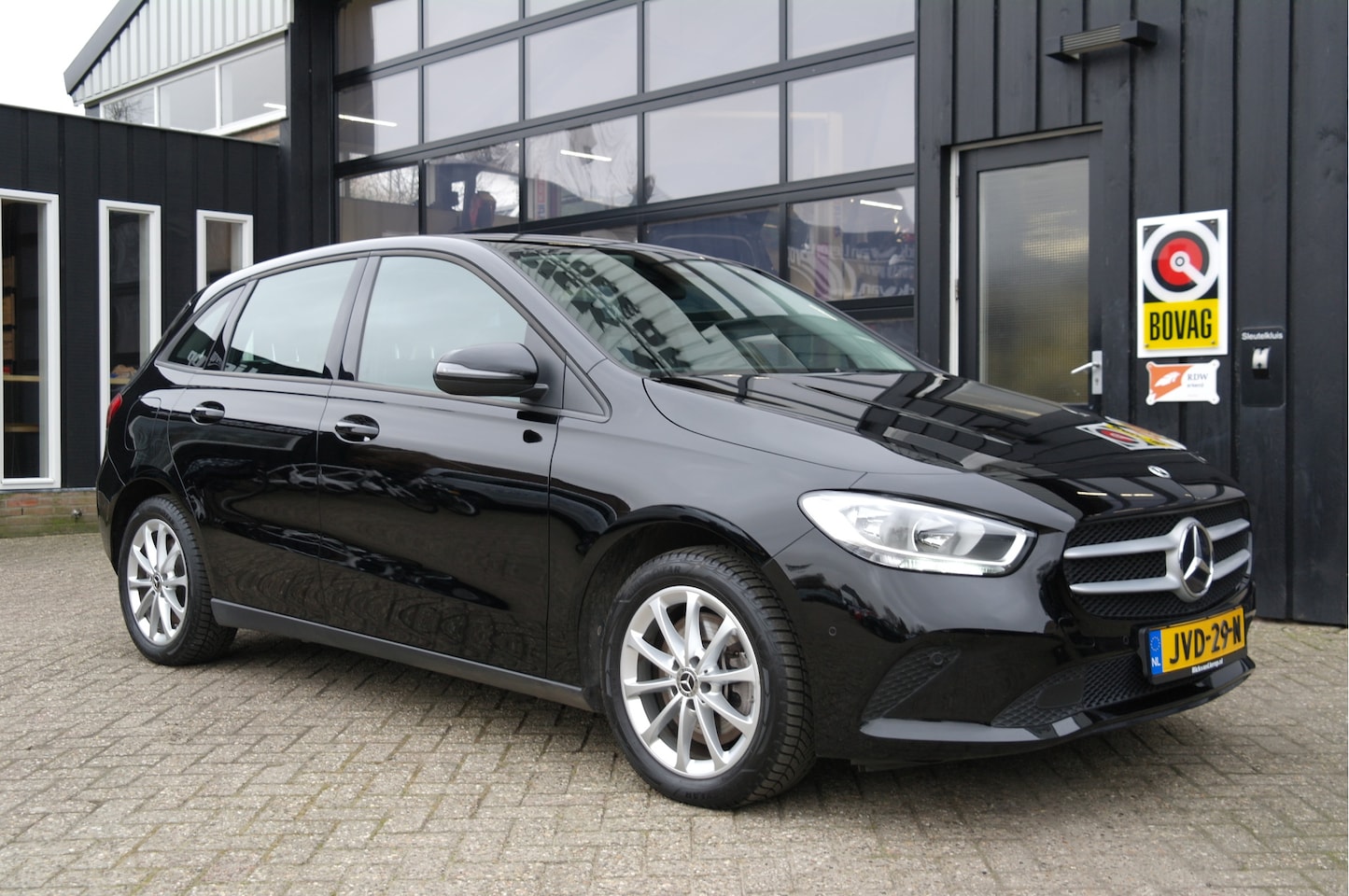 Mercedes-Benz B-klasse - 250 e Business Line | SOH 98% | Cruise | Carplay | Stoelverwarming - AutoWereld.nl