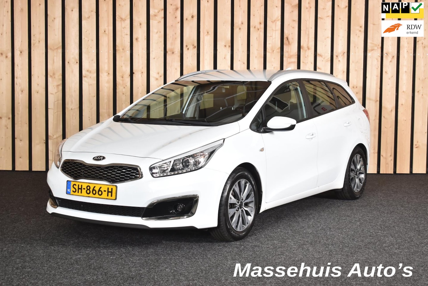 Kia Cee'd Sportswagon - 1.0 T-GDi ComfortPlusLine Navigator 133dkm trekhaak camera clima cruise + nwe apk - AutoWereld.nl