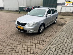 Skoda Octavia Combi - 1.2 TSI Ambition Business Line 1e Eigenaar Clima Cruise Navi Trekhaak Pdc Achter