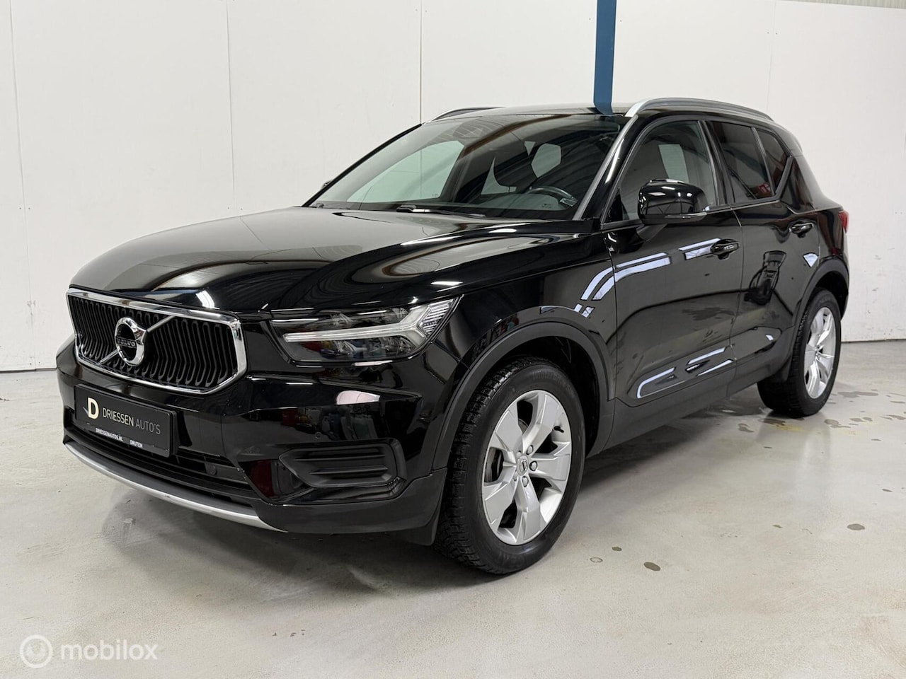 Volvo XC40 - 1.5 T2 Momentum NAVI / LED / CAMERA - AutoWereld.nl