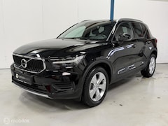 Volvo XC40 - 1.5 T2 Momentum NAVI / LED / CAMERA
