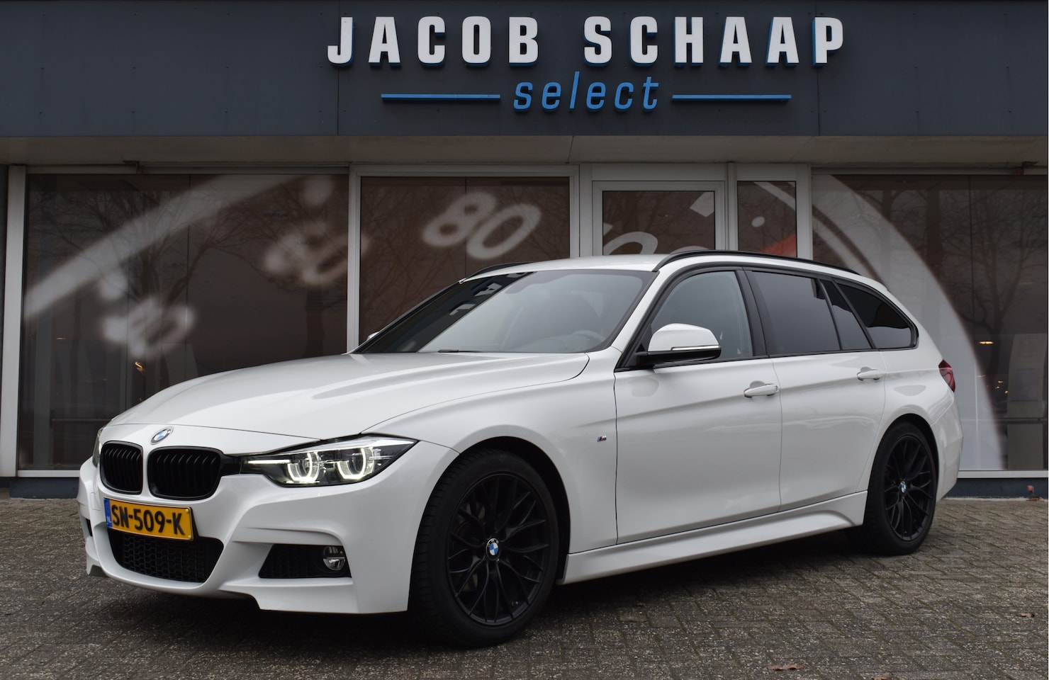 BMW 3-serie Touring - 318i Edition Automaat M Sport Shadow Executive / Navigatie / Clima / Keyless / Trekhaak / - AutoWereld.nl