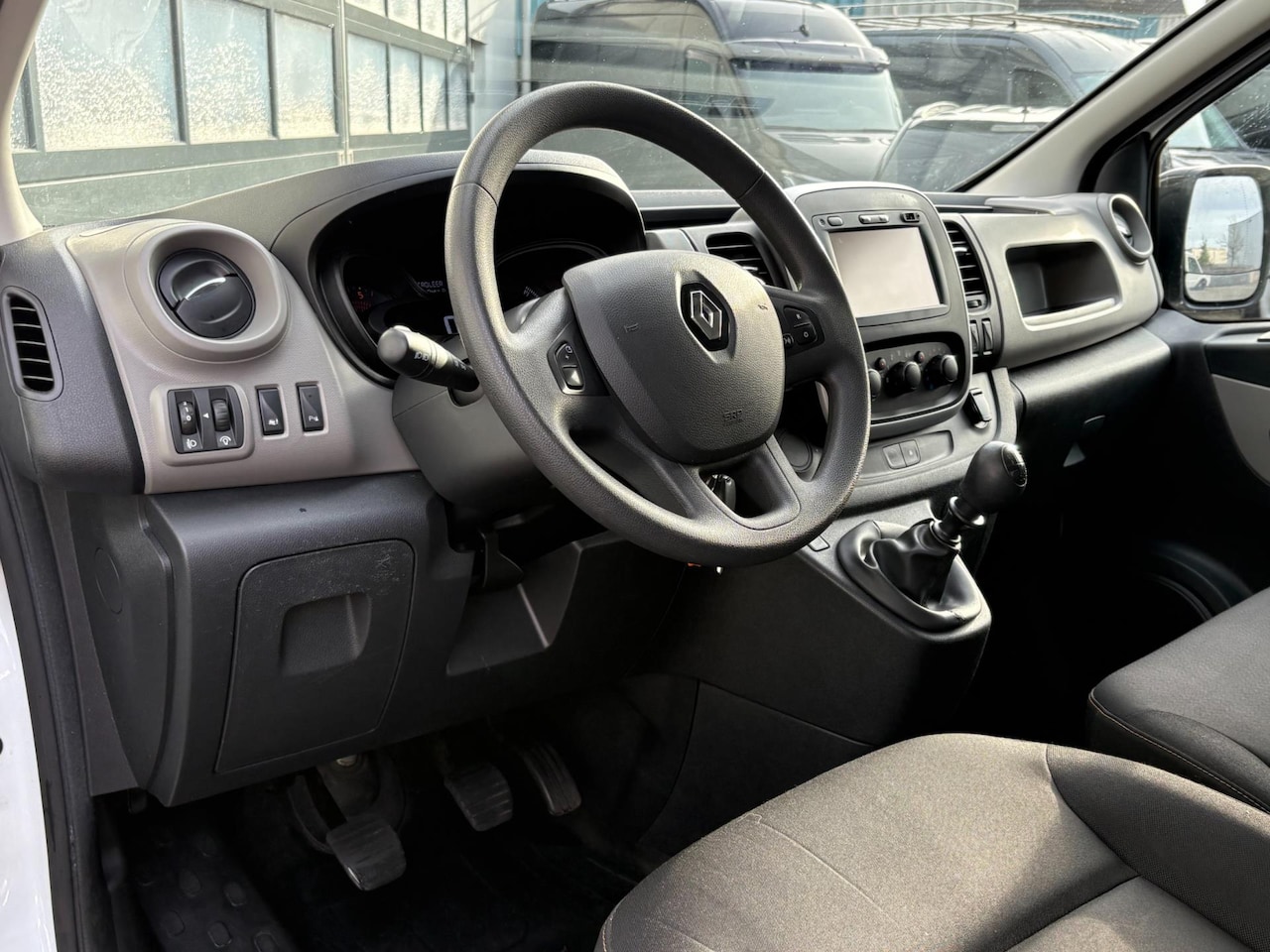 Renault Trafic - 1.6dCi 120pk Navi Airco Cruise !DPF VERSTOPT! - AutoWereld.nl