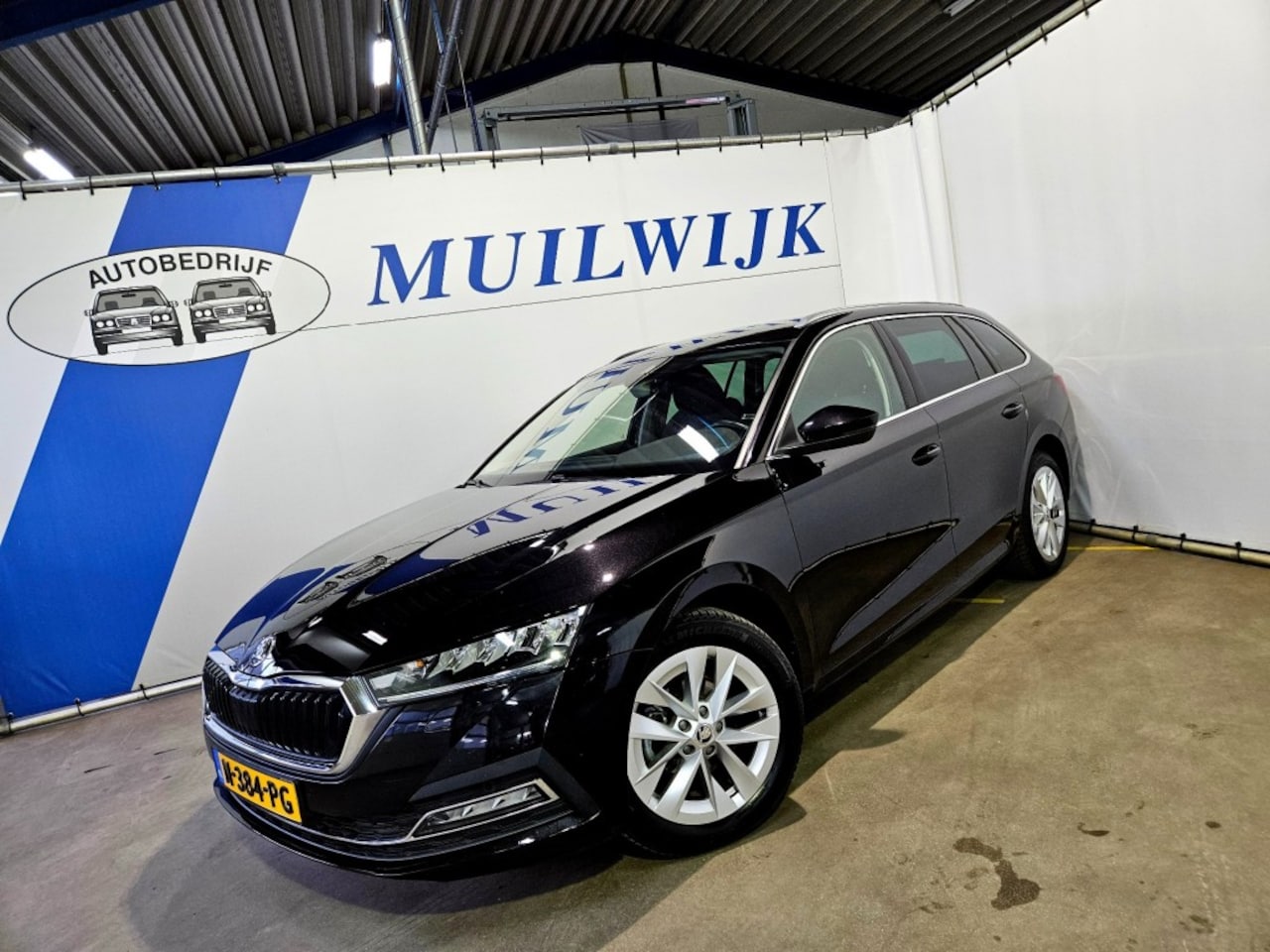 Skoda Octavia Combi - Combi 1.0 e-TSI Business Edition Plus / Virtual / NL Auto - AutoWereld.nl