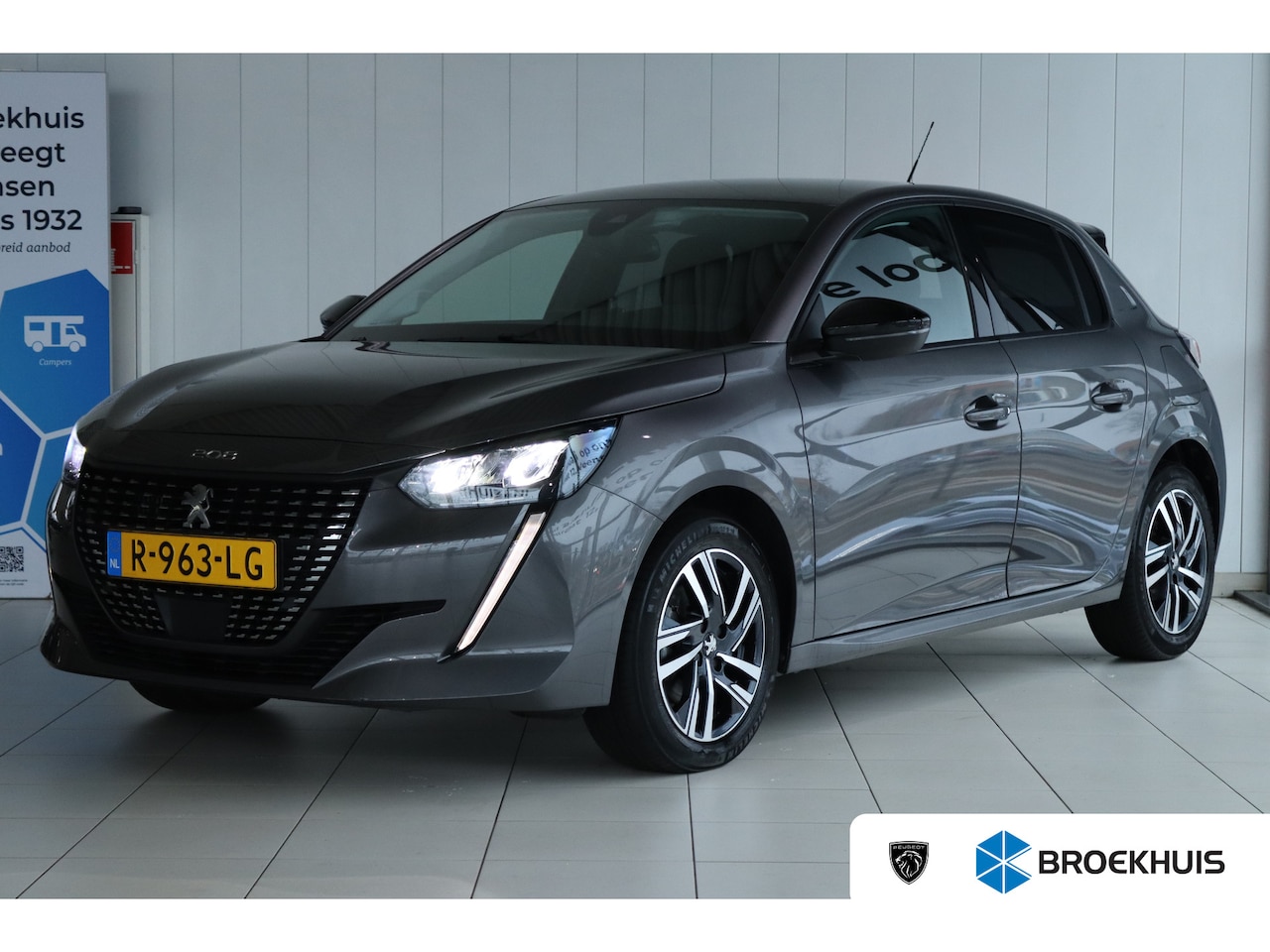 Peugeot 208 - 1.2 Turbo 100-PK EAT8 Allure Pack AUTOMAAT | Adapt. Cruise | Stoelverwarming | Camera | Na - AutoWereld.nl