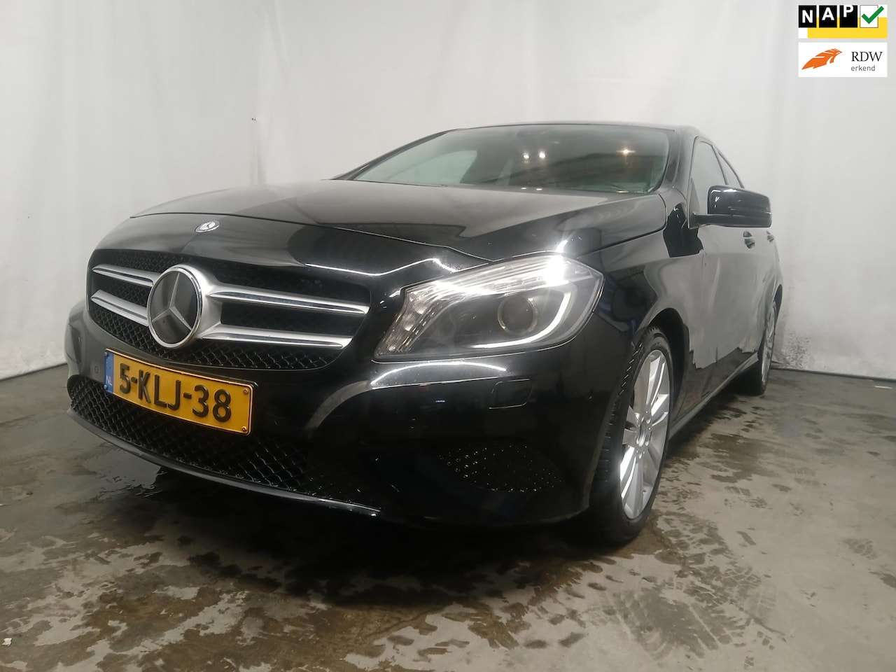 Mercedes-Benz A-klasse - 180 Ambition - Schade - AutoWereld.nl