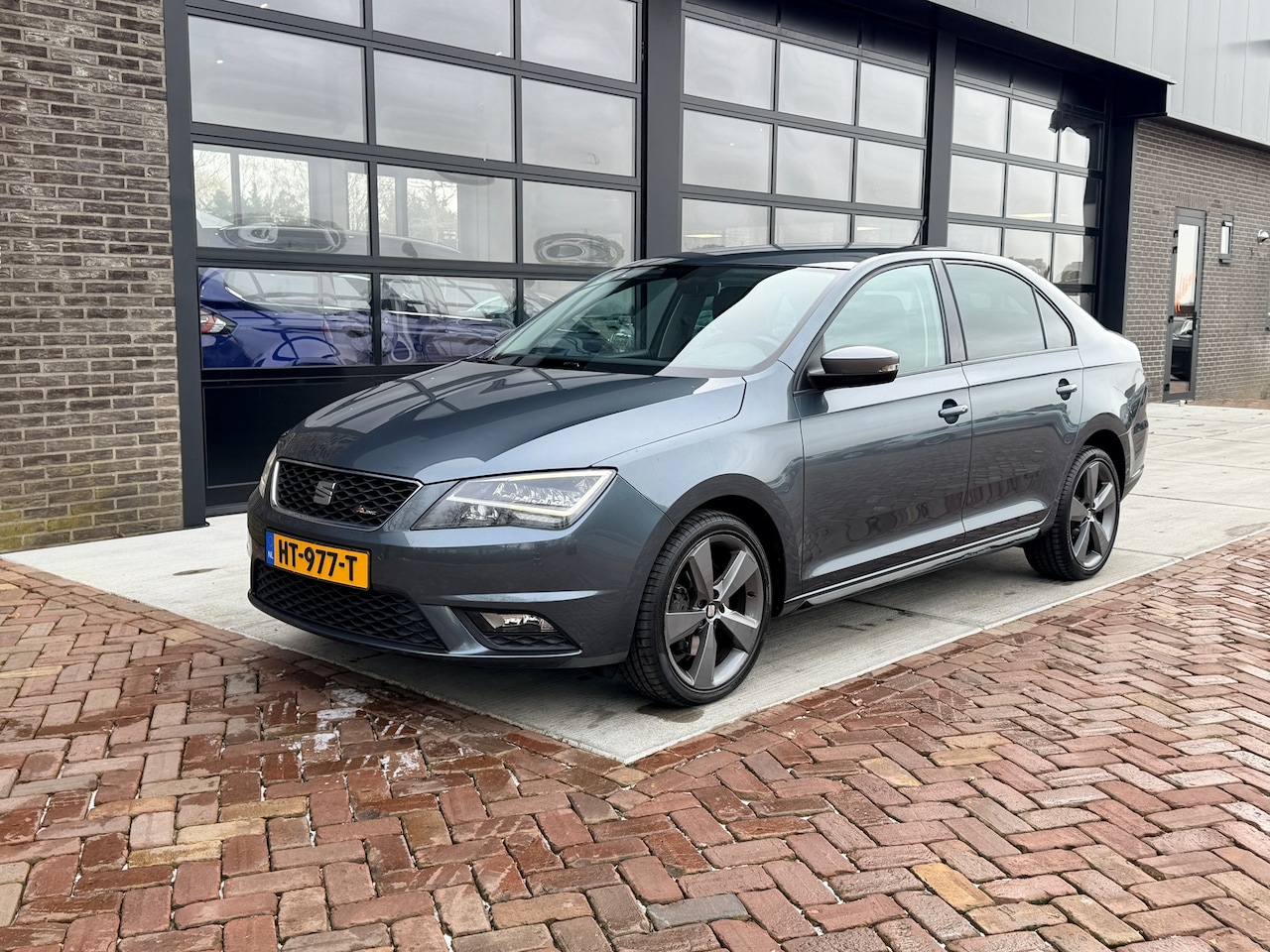 SEAT Toledo - 1.2 TSI FR Connect | CarPlay | 1/2 Leer | Xenon | VOL! | - AutoWereld.nl