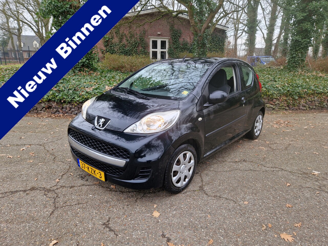 Peugeot 107 - 1.0-12V XS 1.0-12V XS, AUTOMAAT, airco, 1 eig., 2010 - AutoWereld.nl