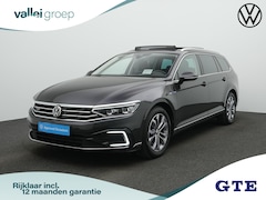 Volkswagen Passat Variant - 1.4 TSI PHEV 218 pk DSG GTE Business | Panoramadak | Trekhaak | Leder | Navigatie Discover