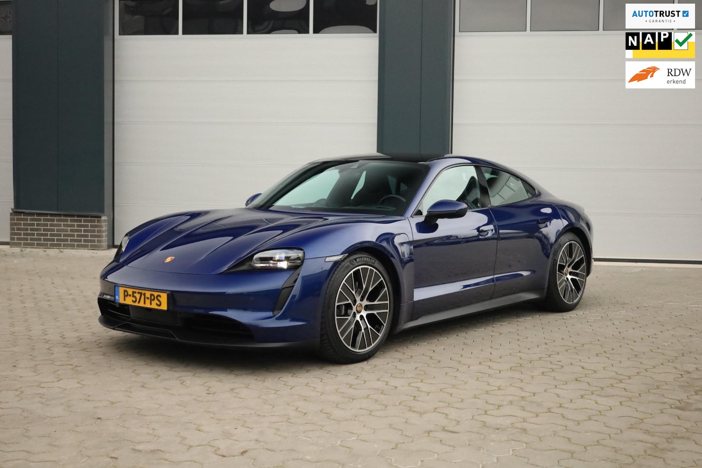 Porsche Taycan - Performance 84 kWh Pano Chrono Bose Carplay - AutoWereld.nl