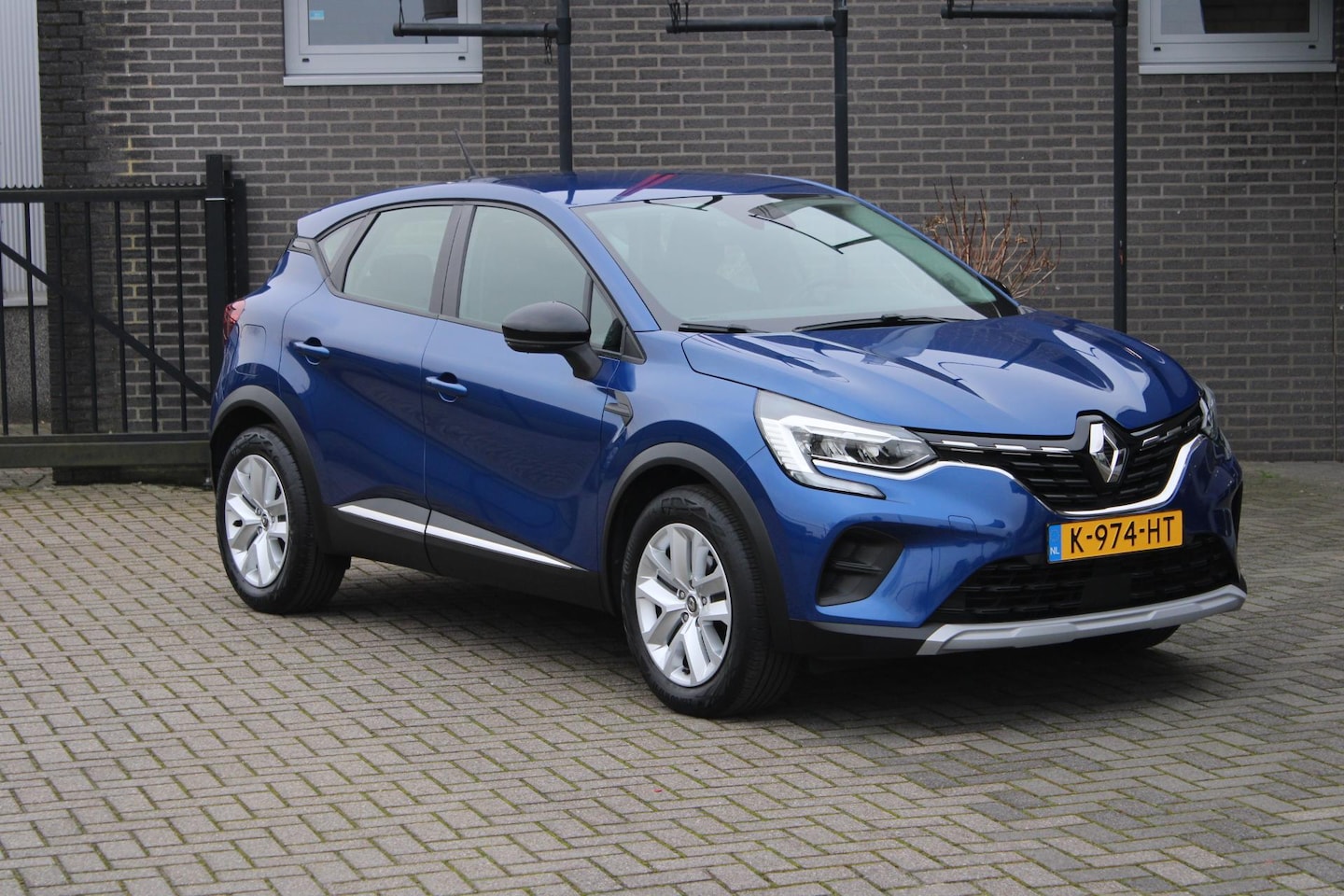 Renault Captur - 1.0 TCe 100 Zen Led/Apple Android Incl Garantie!! - AutoWereld.nl