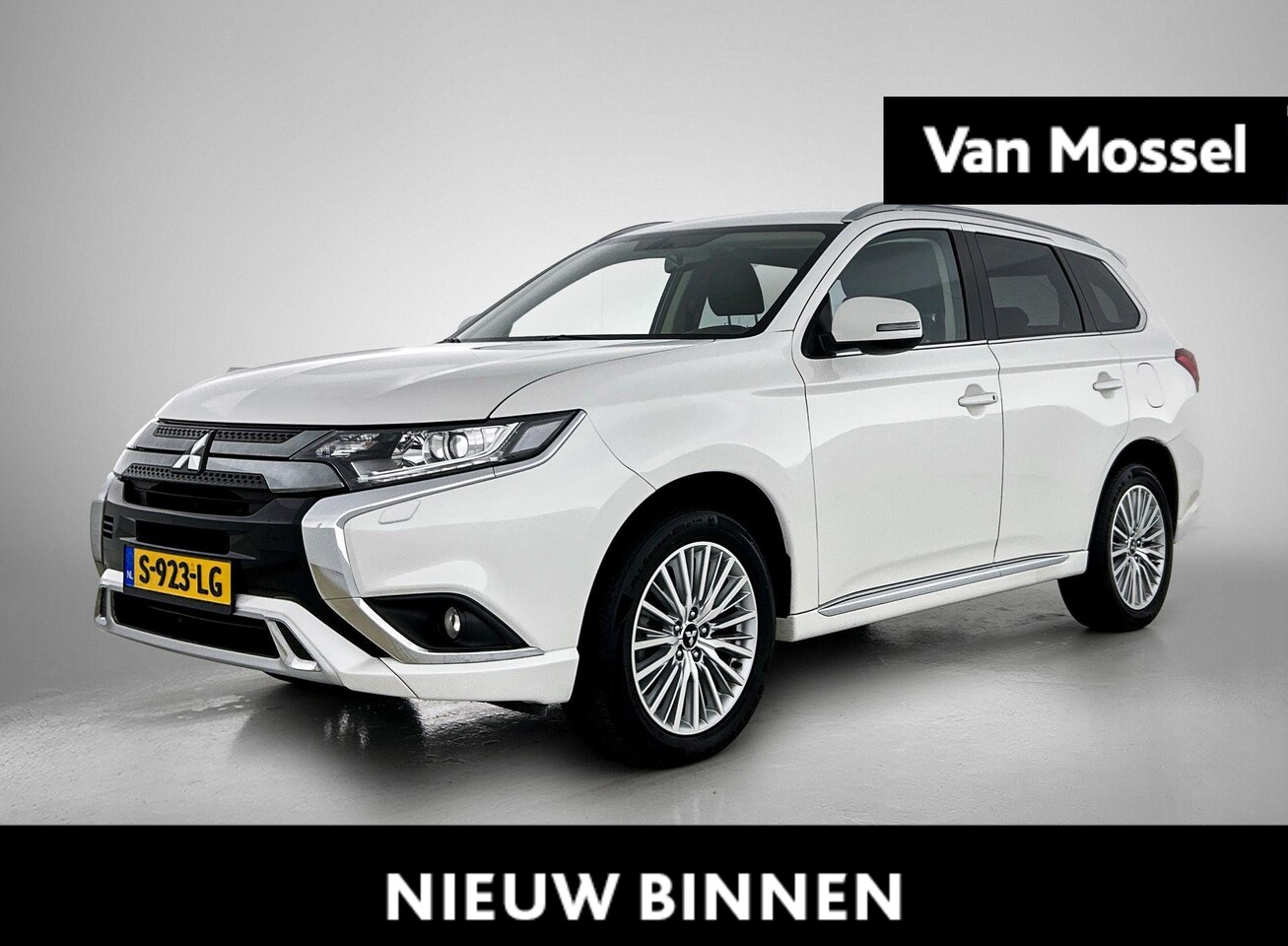 Mitsubishi Outlander - 2.4 PHEV Intense 2.4 PHEV Intense - AutoWereld.nl