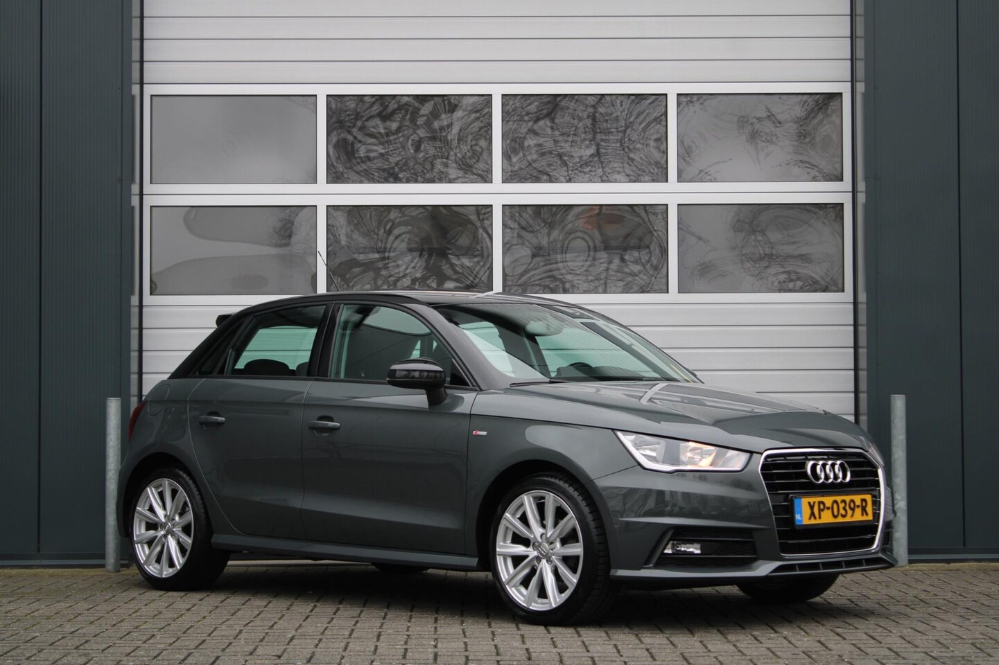 Audi A1 Sportback - 1.0 TFSI Pro Line S-Line 5-Deurs Airco/Cruise/Navi/Bluetooth/PDC/RadioCD/17"LM/Isofix/46.1 - AutoWereld.nl