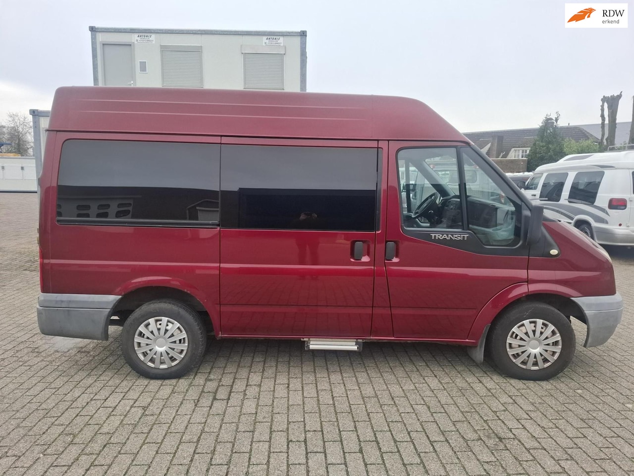 Ford Transit - 300S 2.2 TDCI DC rolstoelauto export - AutoWereld.nl