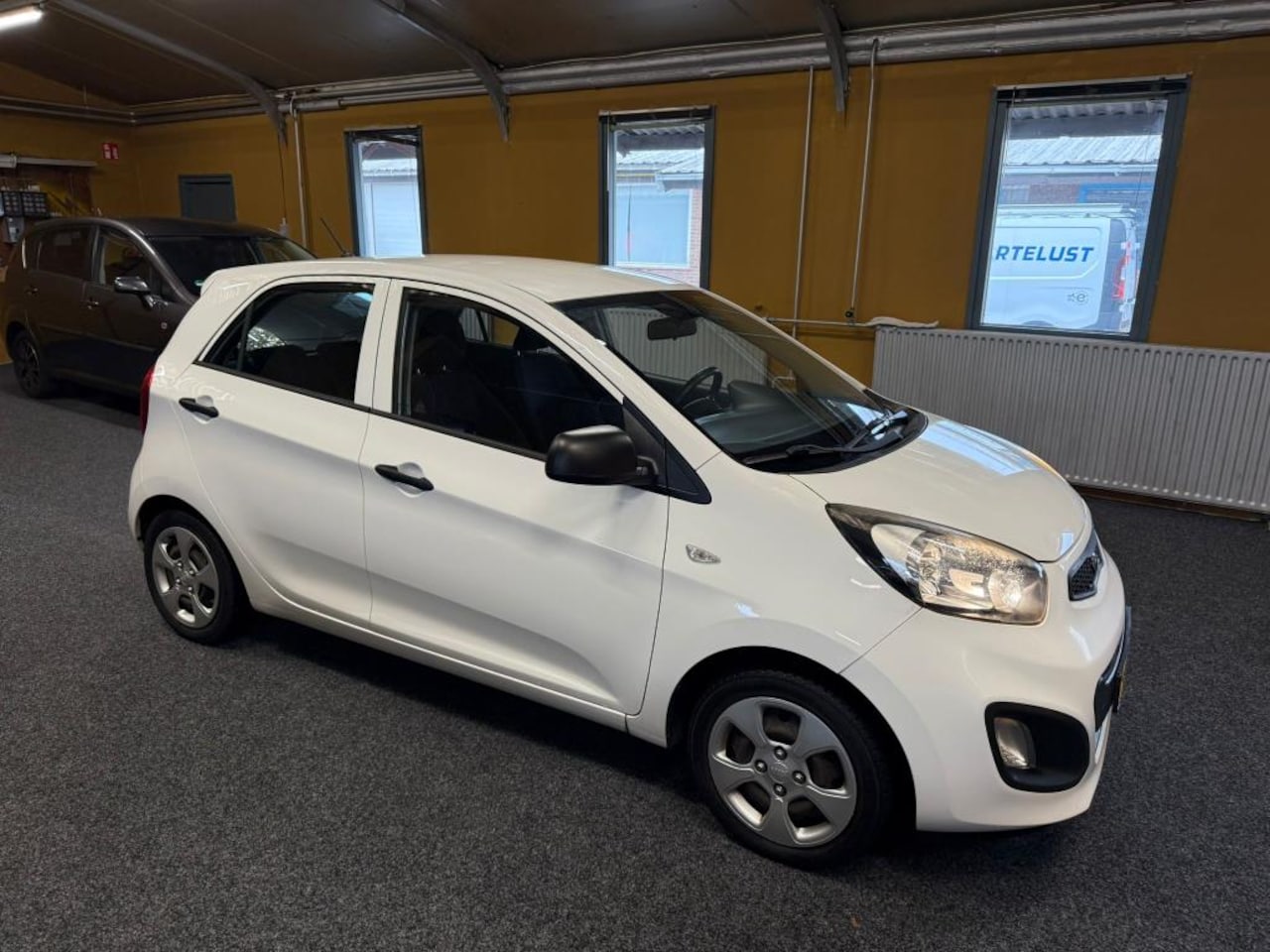 Kia Picanto - 1.0 CVVT Comfort Pack FACE LIFT 5 DRS BLUETOOTH TELEFOON VERBINDING - AutoWereld.nl