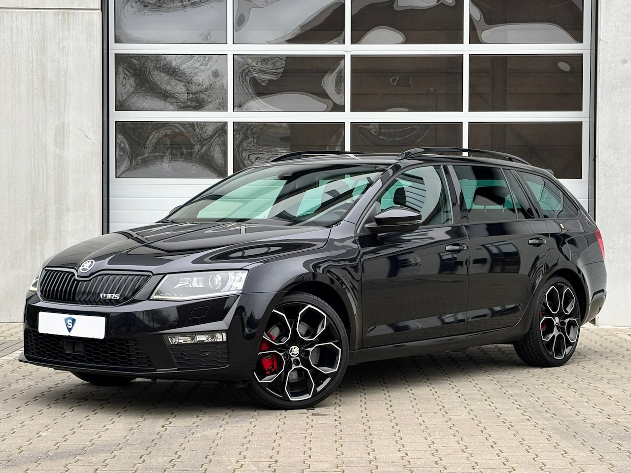 Skoda Octavia Combi - 2.0 TSI RS | Leder | PDC | Bi-Xenon - AutoWereld.nl