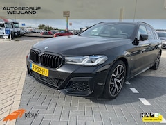 BMW 5-serie Touring - 530e Business Edition Plus M-sport I Trekhaak I Pano I NL-auto I 1ste eig. I 19" I Leer I