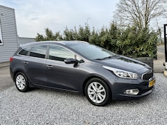 Kia Cee'd Sportswagon - 1.6 GDI ComfortLine Navi|Camera|Cruis Grijs Metallic