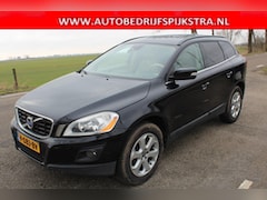 Volvo XC60 - 2.4 D5 // AWD / GRIJS KENTEKEN //