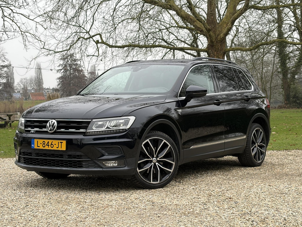 Volkswagen Tiguan - 150 PK DSG R-Line,ACC,Led,Navi,Trekhaak - AutoWereld.nl