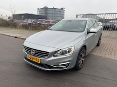 Volvo V60 - 2.4 D6 AWD Plug-In Hybrid Summum