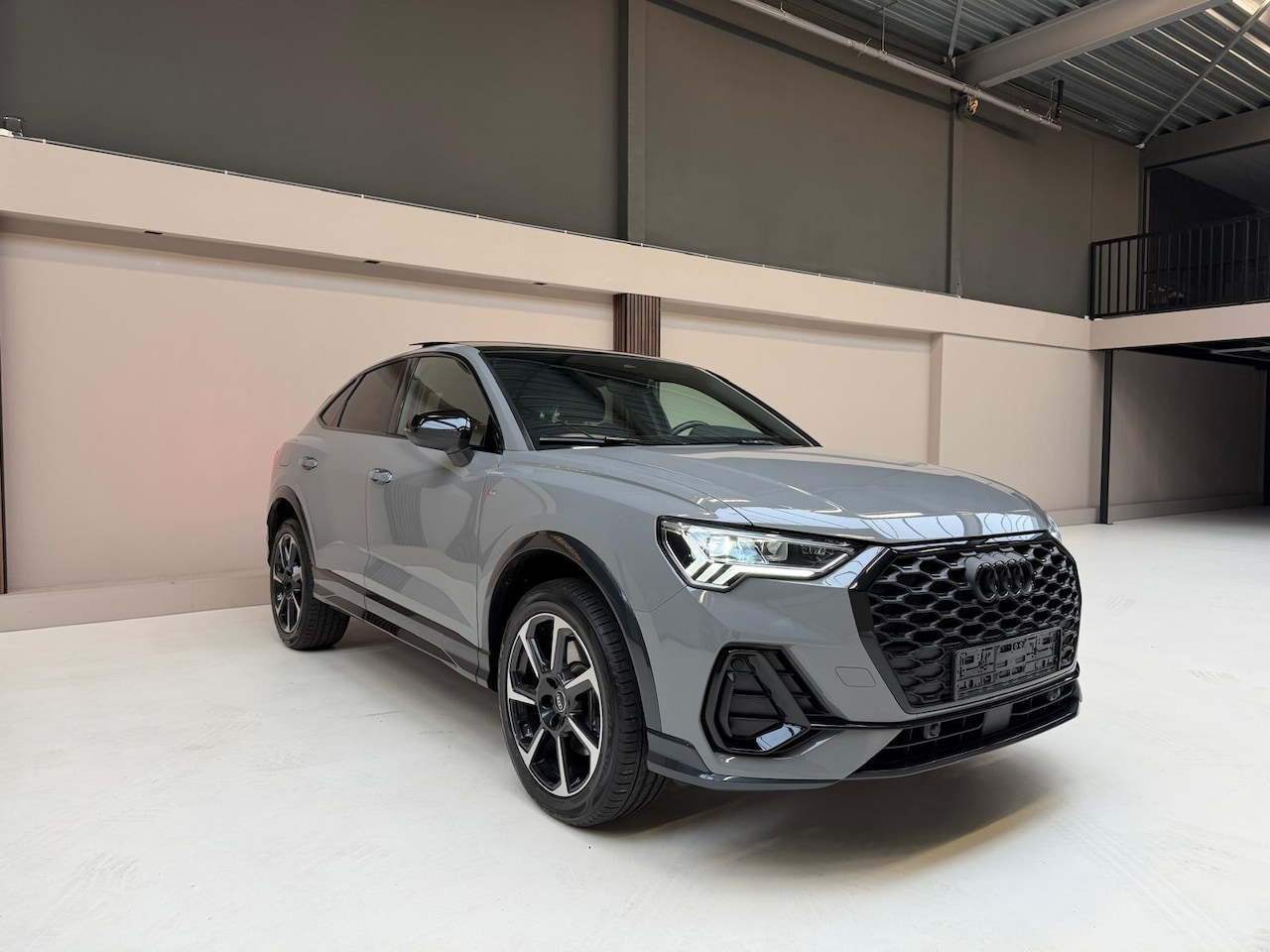 Audi Q3 Sportback - 45 TFSI e S Edition Pano|Sonos|Memory|Camera|Matrix| - AutoWereld.nl