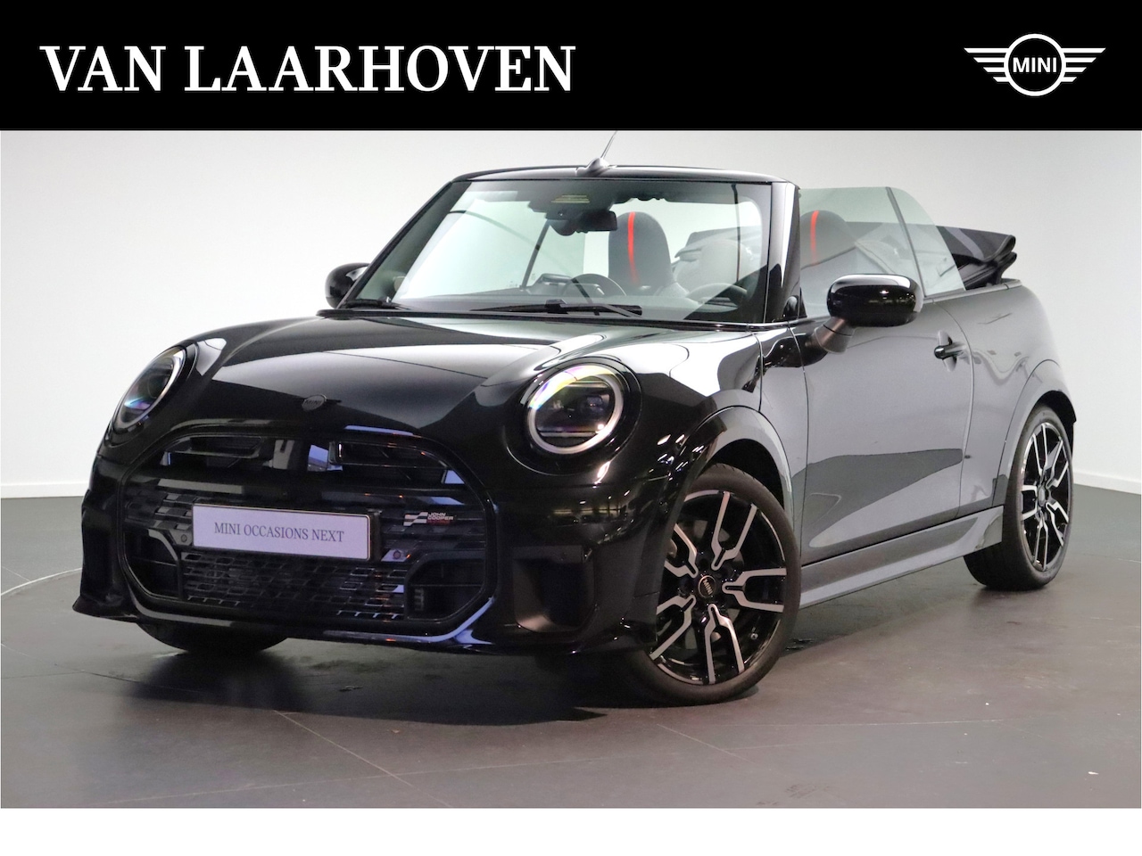 MINI Cabrio - Cooper C John Cooper Works Automaat / Pakket XL / 18" JCW Lap Spoke 2-tone - AutoWereld.nl
