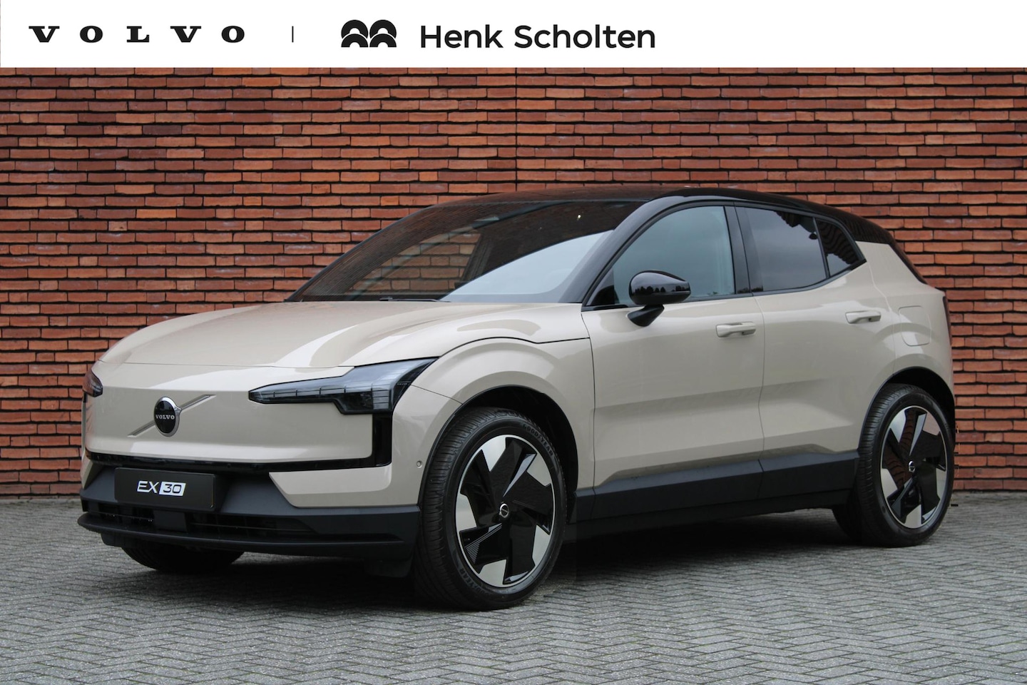 Volvo EX30 - Single Motor Extended Range Plus Europa 69 kWh | Sand Dune metallic | | Extra getint glas - AutoWereld.nl