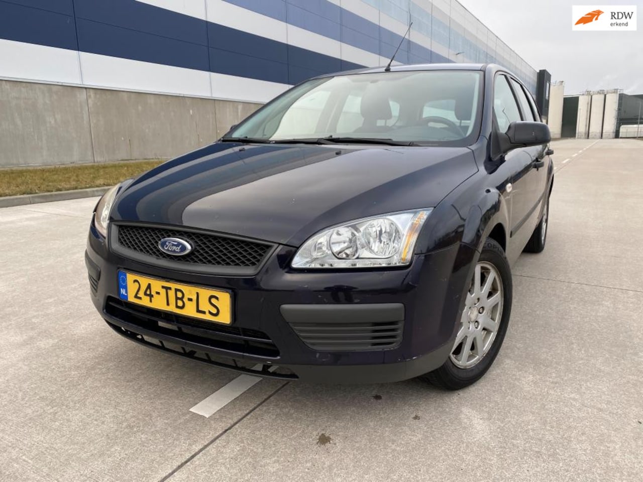 Ford Focus Wagon - 1.6-16V Champion APK 01-27/AIRCO/ELEC.RMN - AutoWereld.nl