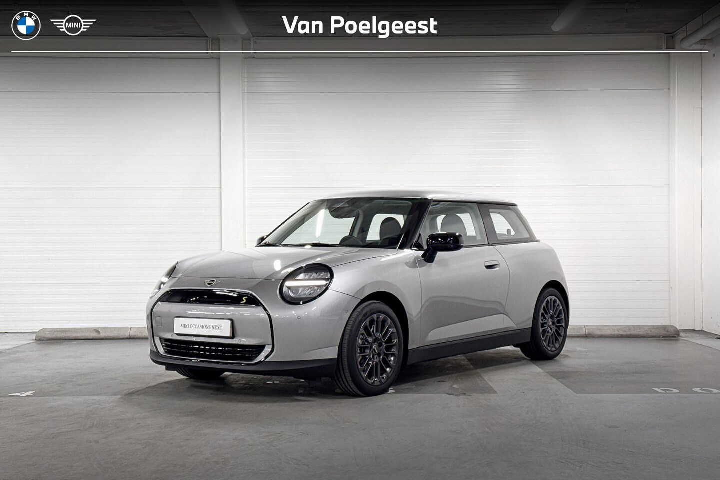 MINI Mini-Electric - 3-deurs Cooper SE | Essential Trim | Achteruitrijcamera | Apple Carplay - AutoWereld.nl