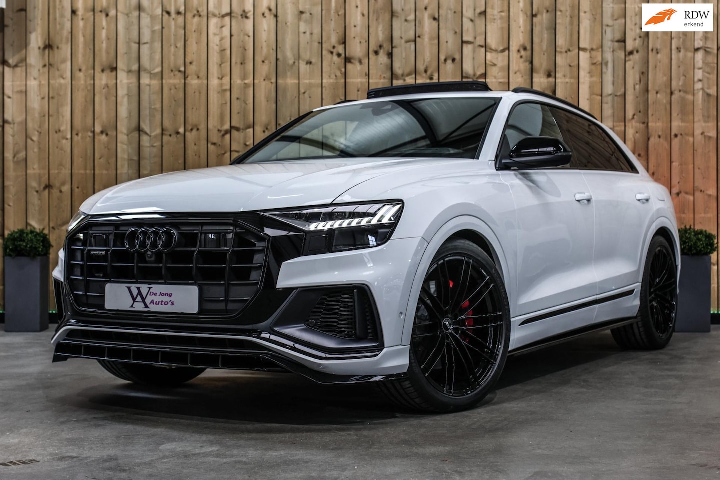 Audi Q8 - 60 TFSI e Quattro Competition *Pano*RS-Stoelen*B&O*Soft-Close*ABT* - AutoWereld.nl