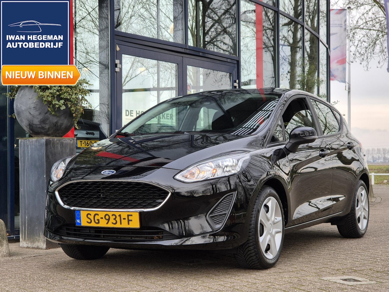 Ford Fiesta - 1.1 Trend | Navigatie | Airco | Trekhaak | Apple Carplay | Electr. ramen voor - AutoWereld.nl