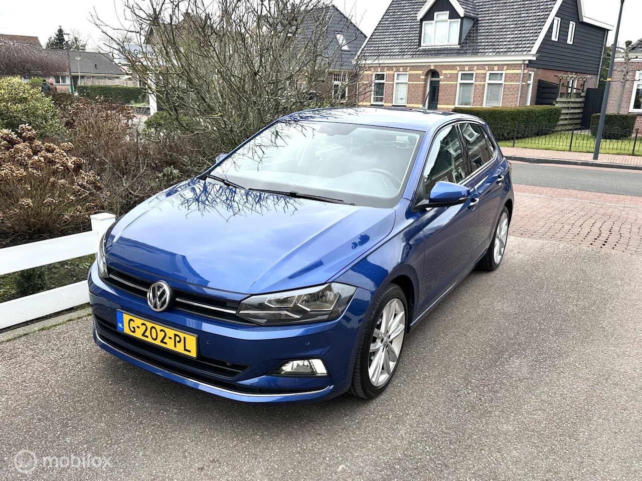 Volkswagen Polo - 1.0 TSI 95PK DSG AUTOMAAT HIGHLINE CLIMATE CONTROLE CARPLAY SFEERVERLICHTING PARKEERSENSOR - AutoWereld.nl