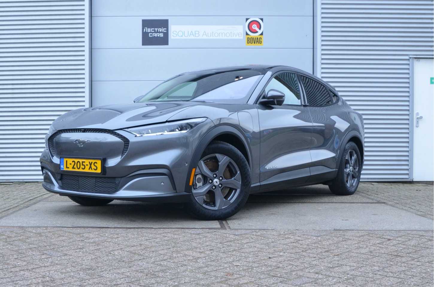 Ford Mustang Mach-E - RWD 75 kWh Trekhaak, Panoramadak, Leder, 18" Alu - AutoWereld.nl