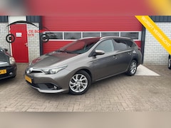 Toyota Auris - 1.8 Hybrid Trend PANORAMADAK / CAMERA / NAVI / CLIMA / CRUISE / BLUETOOTH / DAB+ / NL-AUTO
