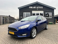 Ford Focus - 1.0 Navigatie, PDC, Airco