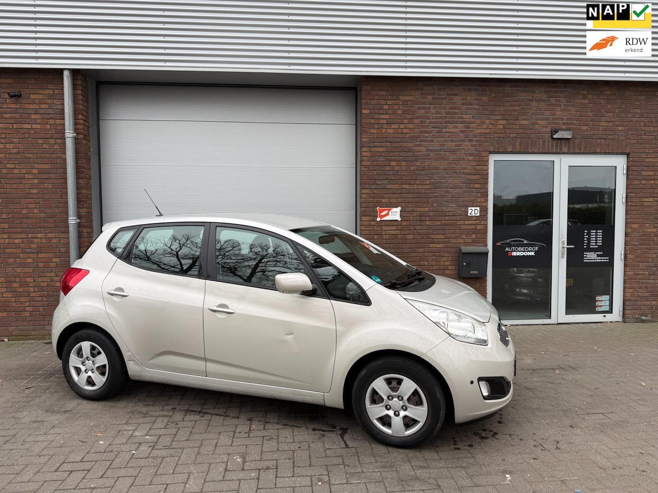 Kia Venga - 1.6 CVVT X-ecutive|AUTOMAAT|NIEUWE APK|AIRCO - AutoWereld.nl