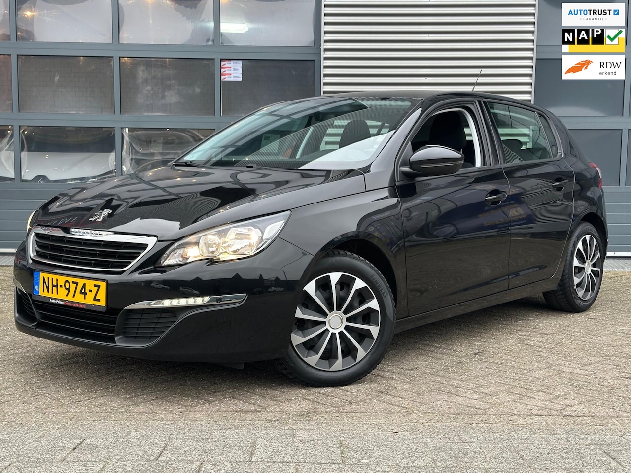 Peugeot 308 - 1.2 PureTech Blue Lease | CRUISECR | Navi | Climate - AutoWereld.nl