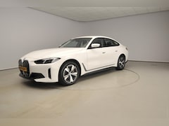 BMW i4 - Gran Coupe eDrive40 | LED | HUD | Active cruise | Sportstoelen | Stoelverwarming | Keyles