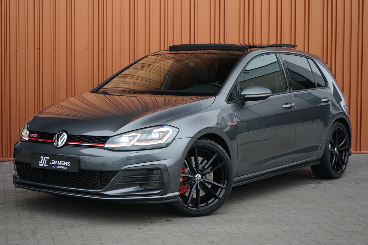 Volkswagen Golf - 2.0 TSI GTI 245PK Performance Panodak Alcantara DCC ACC Virtual Blindspot VOL! - AutoWereld.nl