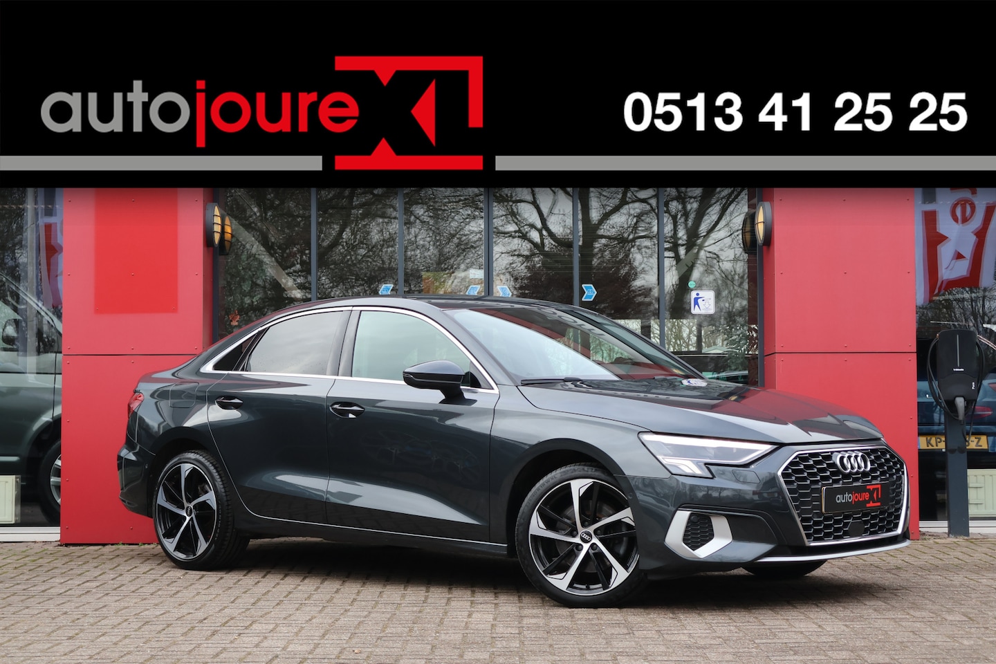 Audi A3 Limousine - 30 TFSI Business edition | Origineel NL | Navigatie | Trekhaak | Climate Control | Cruise - AutoWereld.nl